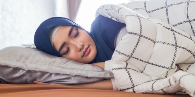 Posisi Tidur Terbaik Saat Mengalami Sakit Punggung Bawah